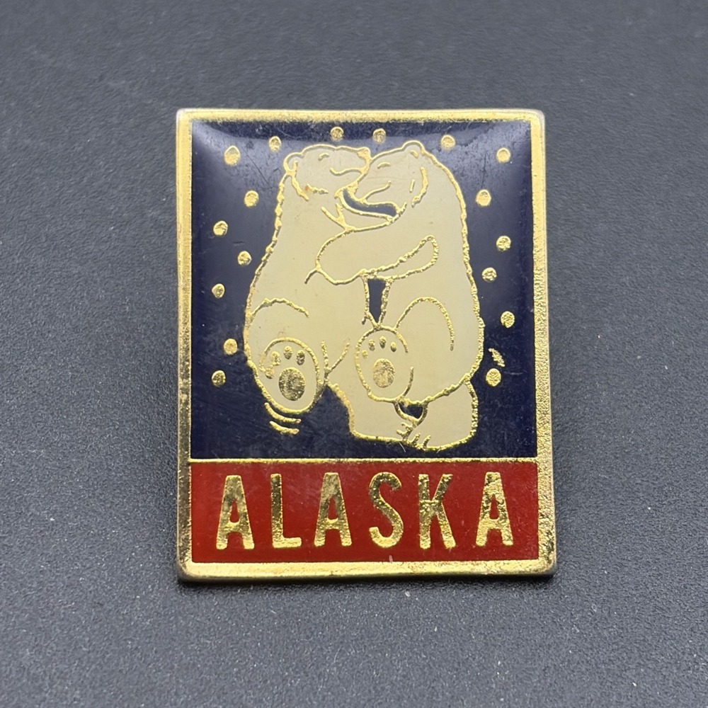Alaska Polar Bears‎ Hugging Dancing Lapel Hat Pin Vintage Souvenir Travel